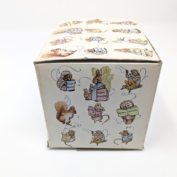 Wedgwood of Etruria & Barlaston 1976 Peter Rabbit Mug - Picture 8 of 10